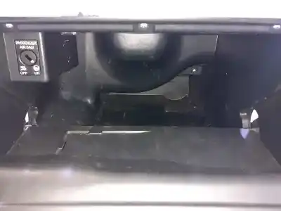 Автозапчастина б/у бардачок для skoda rapid active посилання на oem iam 5jb857097e 9b9  