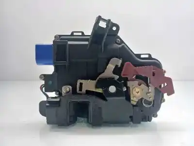 Second-hand car spare part front right door lock for audi a8 d3 (4e2, 4e8) 3.0 tdi quattro oem iam references 4e1837016  4e1837016