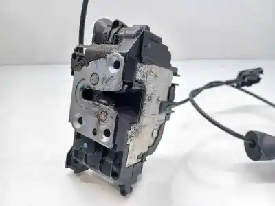 Second-hand car spare part left front door lock for renault megane iii coupé-cabrio dynamique oem iam references 805030003r  