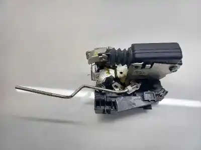 Second-hand car spare part front right door lock for dacia duster adventure oem iam references 8200735224  8200735224