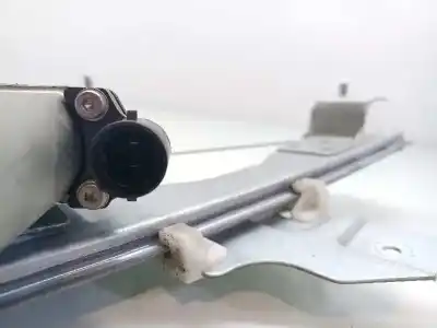 Second-hand car spare part driver left window regulator for dacia duster adventure oem iam references 8200733829 128000841-1 3m4812a