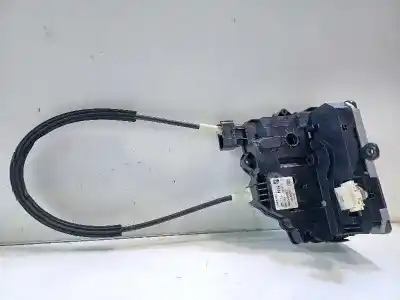Second-hand car spare part left front door lock for opel corsa e selective oem iam references 13431841
