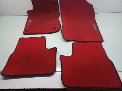 Pièce détachée automobile d'occasion tapis de sol / intérieur pour peugeot 208 gti références oem iam 9814496477  9032499