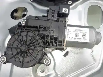 Автозапчастина б/у регулятор переднього правого скла для volkswagen t5 transporter (7e) 2.0 tdi посилання на oem iam 7e0837754c 7e0959802 7e1837730k