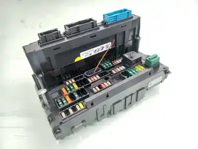 Peça sobressalente para automóvel em segunda mão caixa de fusíveis e relés por bmw x3 (f25) xdrive 20 d referências oem iam 925946701