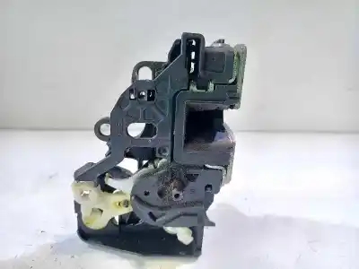 Автозапчастина б/у замок заднього правого дверя для dacia sandero basis посилання на oem iam 825028727r  