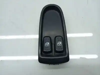 Peça sobressalente para automóvel em segunda mão botão / interruptor elevador vidro dianteiro esquerdo por iveco daily chasis- cabina (1999 =>) 65 - c 15 chasis - cabina referências oem iam 5801304490