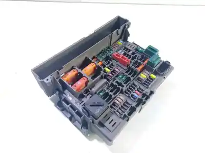 Peça sobressalente para automóvel em segunda mão caixa de fusíveis e relés por bmw serie 3 touring (e91) 320d xdrive referências oem iam 61149119445