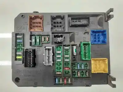 Автозапчасти б/у БЛОК РЕЛЕ/ПРЕДОХРАНИТЕЛЕЙ за CITROEN C4 LIM.  ссылки OEM IAM 1663368180 S180121001G 9665547280