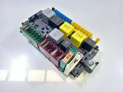 Gebrauchtes Autoersatzteil RELAIS SICHERUNGSKASTEN Multifunktionsrelais zum MERCEDES-BENZ VITO TOURER (447)  OEM-IAM-Referenzen A2469067100  33271312