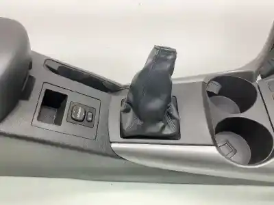Автозапчасти б/у центральный подлокотник за toyota rav 4 (a3) executive ссылки oem iam 5890142050b2  