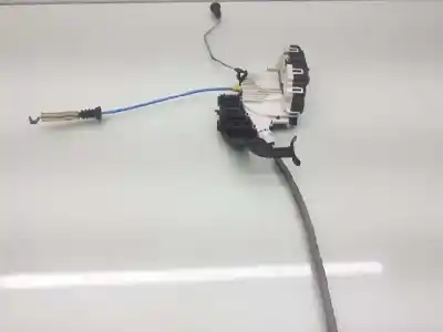 Second-hand car spare part left front door lock for mercedes-benz clase b (w246) b 200 cdi (246.208) oem iam references a1667200135