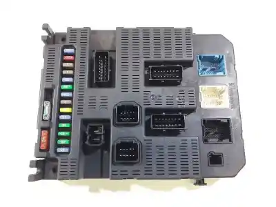 Peça sobressalente para automóvel em segunda mão caixa de fusíveis e relés por peugeot 308 i (4a_, 4c_) 1.6 16v referências oem iam 9663798180