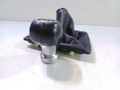 Second-hand car spare part gear lever knob for hyundai i20 25 aniversario oem iam references 43711c71104x  84640c80004x