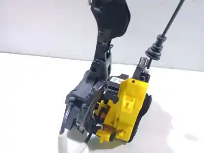 Second-hand car spare part left front door lock for kia cee´d concept oem iam references 82486a5000  81310a2110