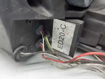 Peça sobressalente para automóvel em segunda mão farol / farolim direito por audi a4 berlina (8e) 3.0 tdi quattro (150kw) referências oem iam 8e0941004aj  