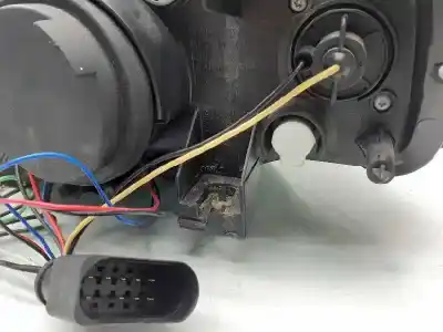 Peça sobressalente para automóvel em segunda mão farol / farolim direito por audi a4 berlina (8e) 3.0 tdi quattro (150kw) referências oem iam 8e0941004aj  