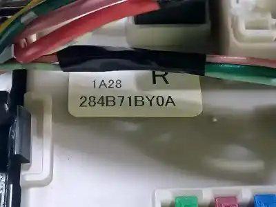 Second-hand car spare part fuse box unit for infiniti fx fx30d s premium oem iam references 284b71by0a  284b71by0a