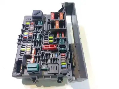 Second-hand car spare part fuse box unit for bmw serie 3 coupe (e92) e92 coupé 320d oem iam references  28332291030101 911944604