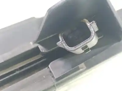 Peça sobressalente para automóvel em segunda mão fechadura da porta dianteira direita por dacia sandero stepway referências oem iam 805026816rf  