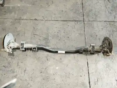 Peça sobressalente para automóvel em segunda mão charrió / suporte de eixo de trás por volkswagen caddy iii monospace (2kb, 2kj, 2cb, 2cj) 1.6 tdi referências oem iam 2k0501101s