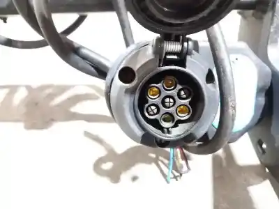 Автозапчастина б/у приціпний приціп для jeep cherokee (kj) 2.8 crd 4x4 посилання на oem iam a50x 001024 jc006d