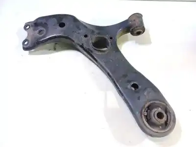 Peça sobressalente para automóvel em segunda mão braço de suspensão inferior esquerdo dianteiro por toyota auris (_e18_) 1.8 hybrid (zwe186_) referências oem iam 