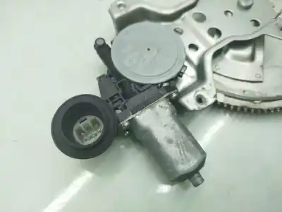 İkinci el araba yedek parçası ön sol pencere regülatörü için suzuki swift iii (mz, ez) 1.3 (rs 413) oem iam referansları   