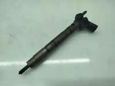 Recambio de automóvil de segunda mano de Inyector para AUDI Q5 (8RB) 2.0 TDI QUATTRO referencias OEM IAM 03L130277 090729 03L130277