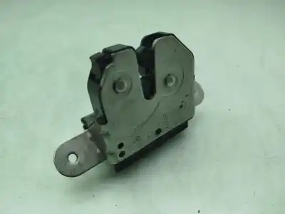 Pezzo di ricambio per auto di seconda mano BAULE / SERRATURA DEL CANCELLO per OPEL CORSA D (S07)  Riferimenti OEM IAM 55701971  133251