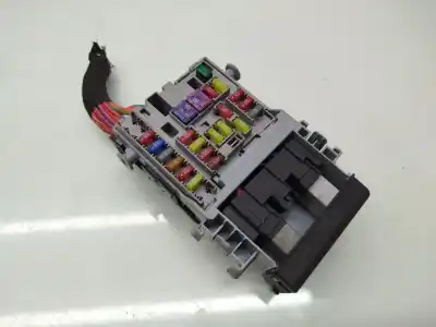 Pezzo di ricambio per auto di seconda mano scatola relè/fusibili per opel zafira tourer c (p12) 1.6 cdti (75) riferimenti oem iam 13222786  