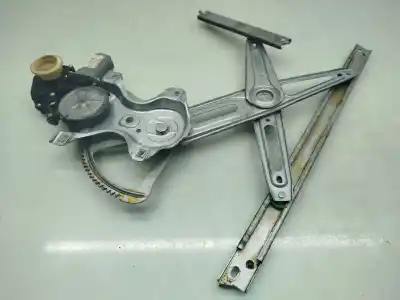 Pièce détachée automobile d'occasion Léve Glace Avant Droit pour TOYOTA AURIS (_E18_) 2.0 D-4D (ADE186_) Références OEM IAM 9682808880 C08562102 8571002420B