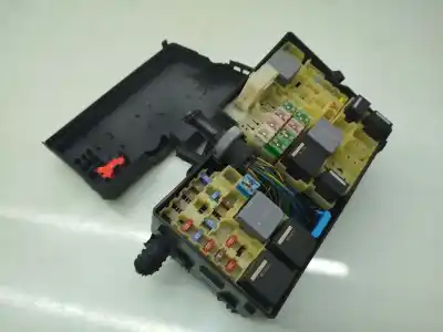 Second-hand car spare part fuse box unit for ford focus iii 1.0 ecoboost oem iam references  e2345500 av6t14a067ad