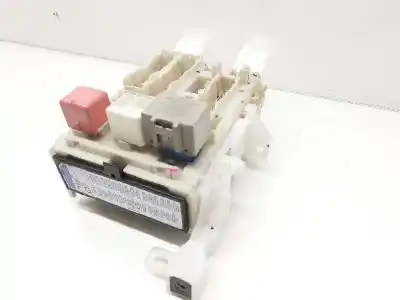 Second-hand car spare part fuse box unit for toyota rav 4 (a3) executive oem iam references 8273042011