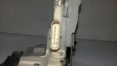 Автозапчастина б/у замок передній праві двері для audi q3 (8ug) base посилання на oem iam 8j1837016f  