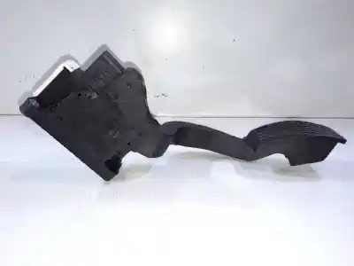 Second-hand car spare part accelerator pedal for opel adam unlimited ecoflex oem iam references 13305804  b720