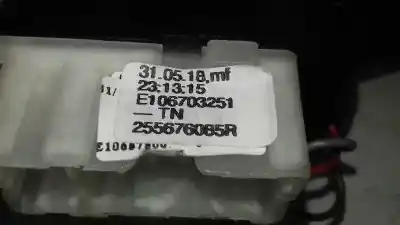 Автозапчастина б/у управління світлом для renault captur zen посилання на oem iam 255676085r  e106703251