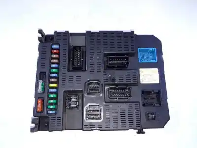 Peça sobressalente para automóvel em segunda mão caixa de fusíveis e relés por peugeot 207 x-line referências oem iam 9659285380