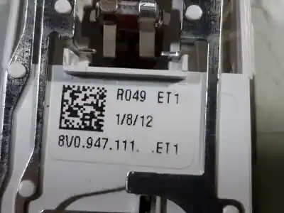 Pezzo di ricambio per auto di seconda mano luce interna per audi a3 (8v) 2.0 16v tdi riferimenti oem iam 8v0947111  