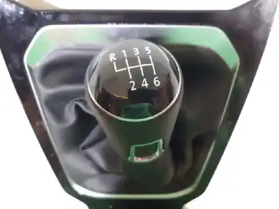 Pezzo di ricambio per auto di seconda mano pomello della leva del cambio per volkswagen t-roc advance style riferimenti oem iam 2ga711123a  2ga711456a