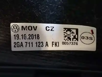 Pezzo di ricambio per auto di seconda mano pomello della leva del cambio per volkswagen t-roc advance style riferimenti oem iam 2ga711123a  2ga711456a