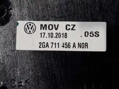 Pezzo di ricambio per auto di seconda mano pomello della leva del cambio per volkswagen t-roc advance style riferimenti oem iam 2ga711123a  2ga711456a