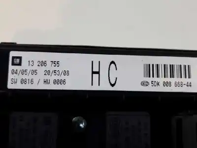 Second-hand car spare part fuse box unit for opel astra h ber. 2.0 16v turbo oem iam references 13206755  5dk00866844