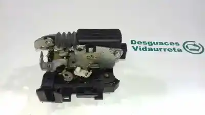 Pièce détachée automobile d'occasion serrure de porte avant droite pour dacia sandero 1.4 cat références oem iam 8200735224
