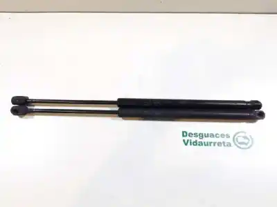 Pièce détachée automobile d'occasion vérin de hayon / coffre pour hyundai coupe ii (gk) 2.0 gls références oem iam 811612c001