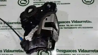 Peça sobressalente para automóvel em segunda mão fechadura da porta dianteira direita por toyota auris 2.2 d-cat referências oem iam 