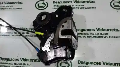 Peça sobressalente para automóvel em segunda mão fechadura da porta dianteira direita por toyota auris 1.4 16v cat referências oem iam 