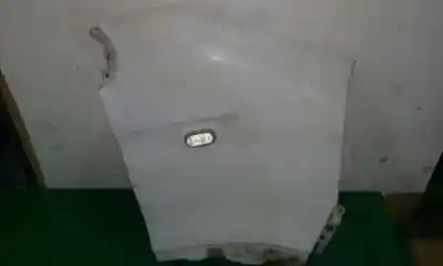 Peça sobressalente para automóvel em segunda mão guarda-lamas dianteiro direito por nissan interstar mod. 04 (x70) 2.5 dci diesel cat referências oem iam 