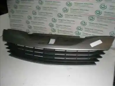 Автозапчасти б/у передняя решетка за renault laguna ii (bg0) 1.9 dci diesel ссылки oem iam 