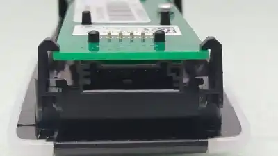 Автозапчасти б/у внутренний свет за bmw 2 gran tourer (f46) 218 d ссылки oem iam  17013023 7340400000 9288995